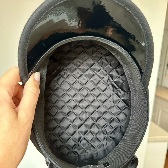 Authentic Chanel Hat Size S Black Wool 12035 - Picture 6 of 13
